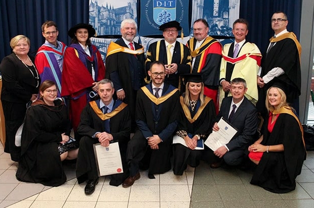BSc-degree-graduation-2018-getreskilled Graphic of a jigsaw puzzle showing how GetReskilled courses work together to build a degree